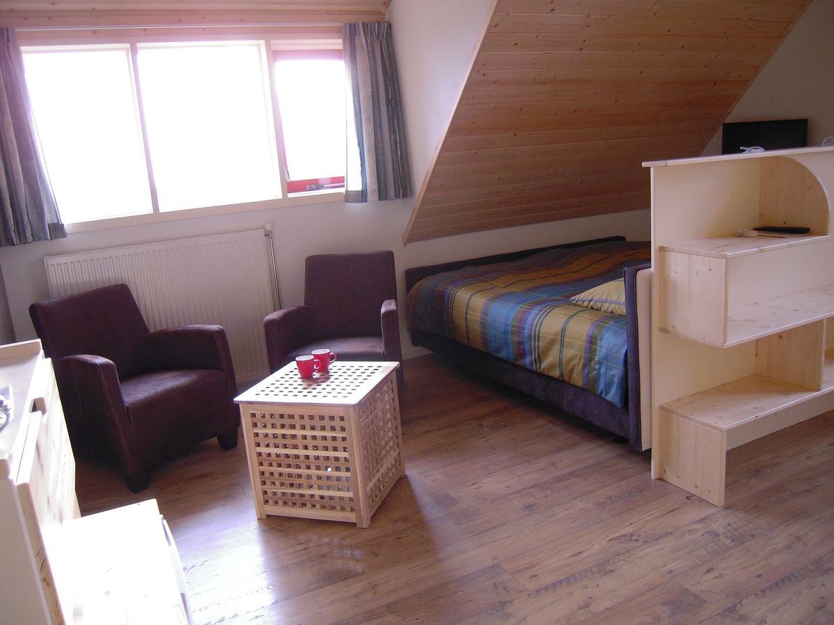B&B Zomersbuiten Oude Pekela Chambre photo